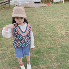 將圖片載入圖庫檢視器 【Y202037】2020春季新款韓版女童全蕾絲打底衫花朵鏤空甜美打底上衣-20200220