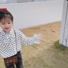 將圖片載入圖庫檢視器 【Y202036】女童襯衫2020春季洋氣蝴蝶結領娃娃衫女寶寶波點可愛襯衣-20200304
