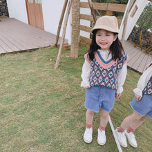 將圖片載入圖庫檢視器 【Y202037】2020春季新款韓版女童全蕾絲打底衫花朵鏤空甜美打底上衣-20200220
